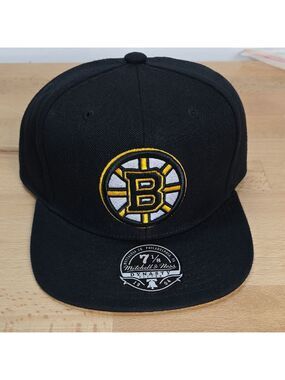 Mitchell & Ness Black and Gold Snapback Cap New 7  1/8